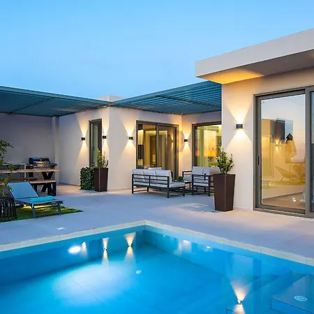 Lynx - Sculpted In Light & Nature By Etouri