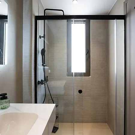 Lynx - Sculpted In Light & Nature By Etouri 빌라 *