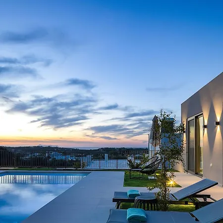 Villa Lynx - Sculpted In Light & Nature By Etouri *