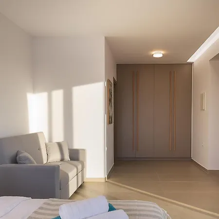 别墅 Lynx - Sculpted In Light & Nature By Etouri 罗希姆诺