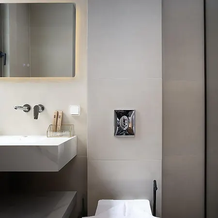 Lynx - Sculpted In Light & Nature By Etouri 别墅